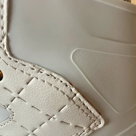 BAUER TREMBLANT-STYLE ICE SKATES - Picture 6 of 10